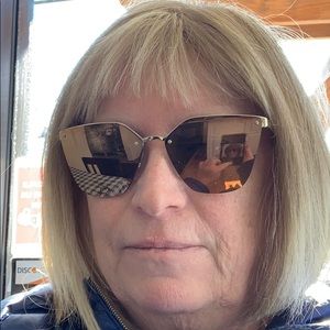 Meet your Posher, Alisa